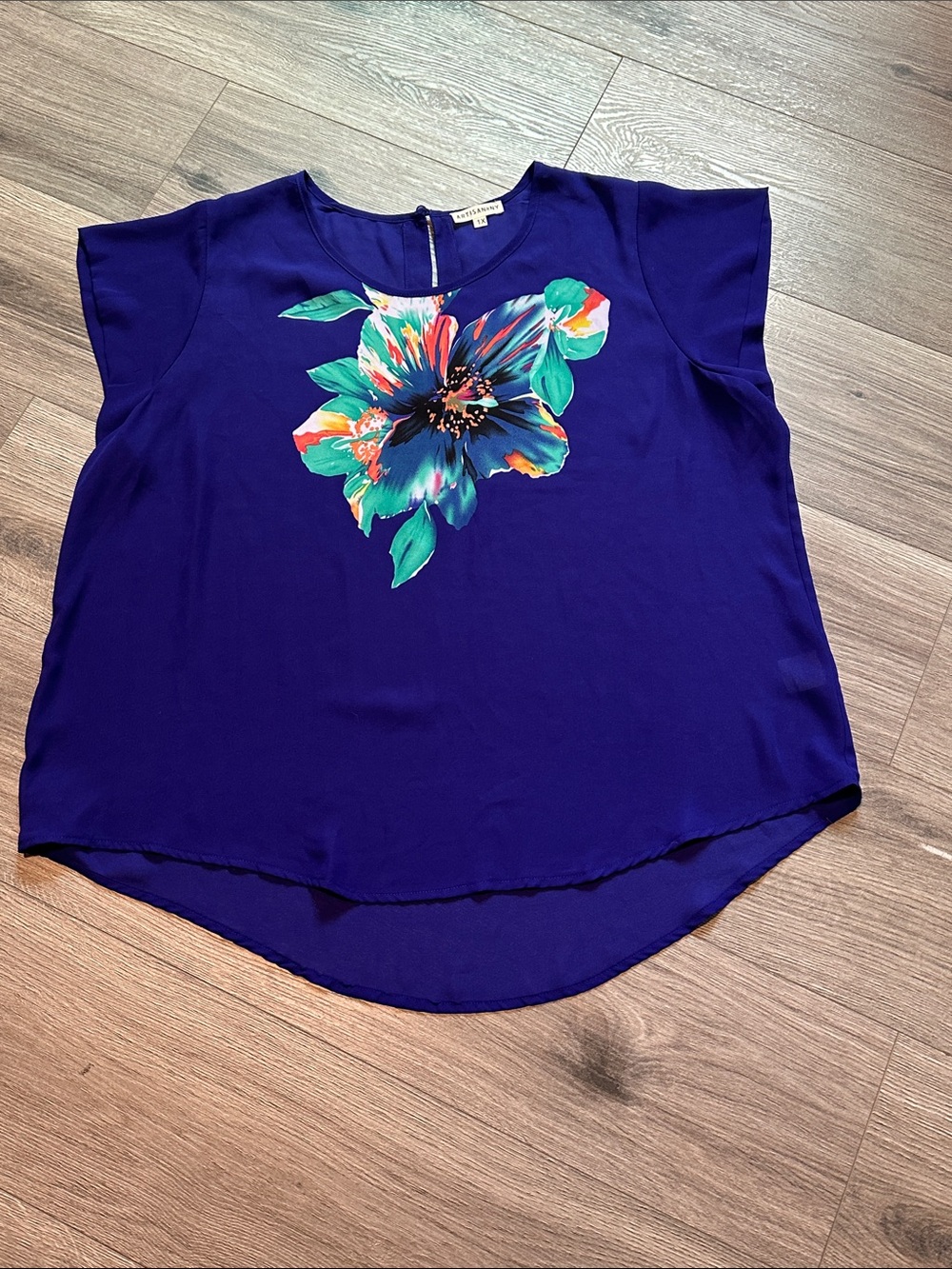 Artisan Ny Royal Blue Floral-Front Short Sleeve Blouse